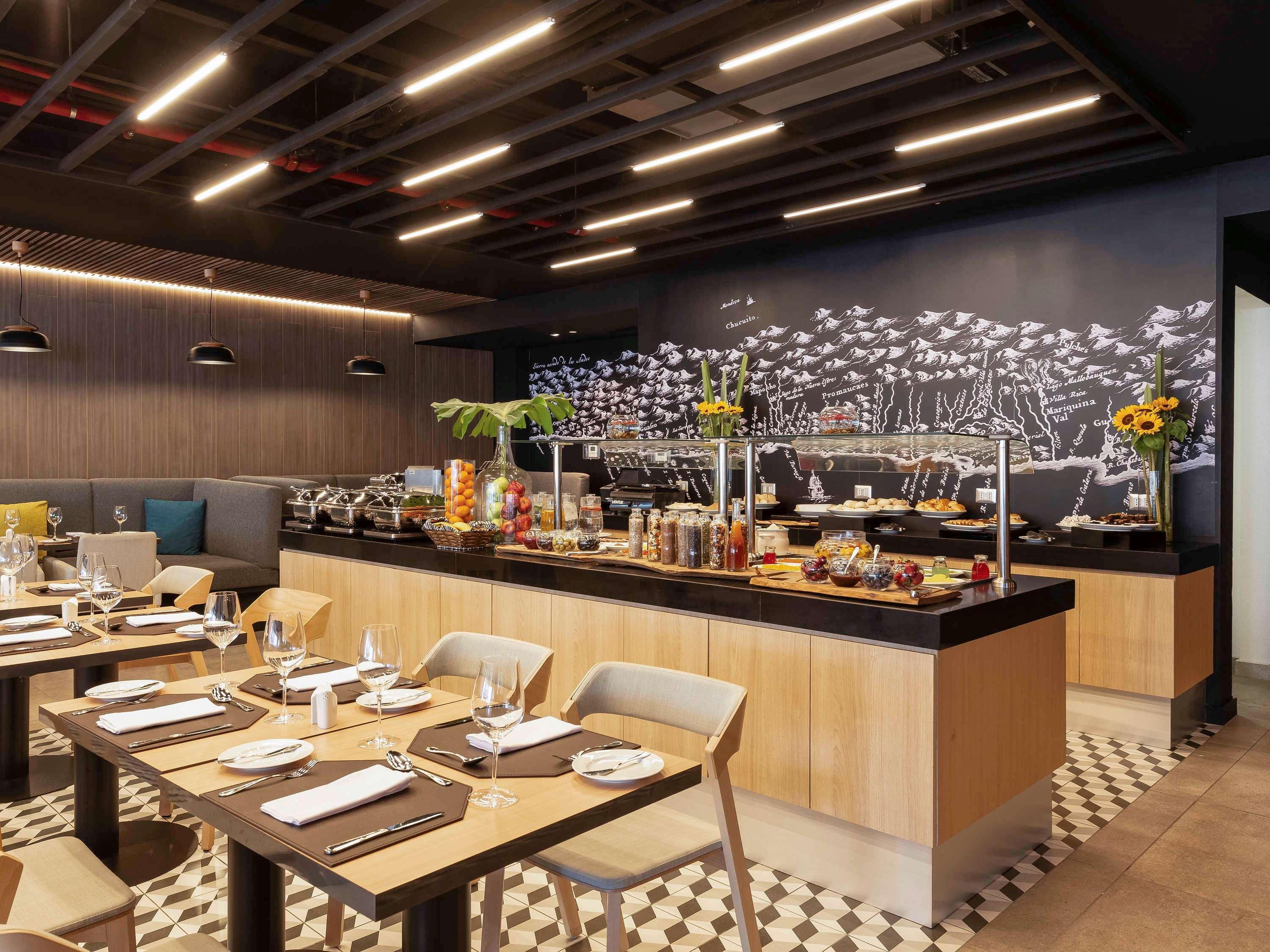 Novotel Santiago Providencia Exterior photo