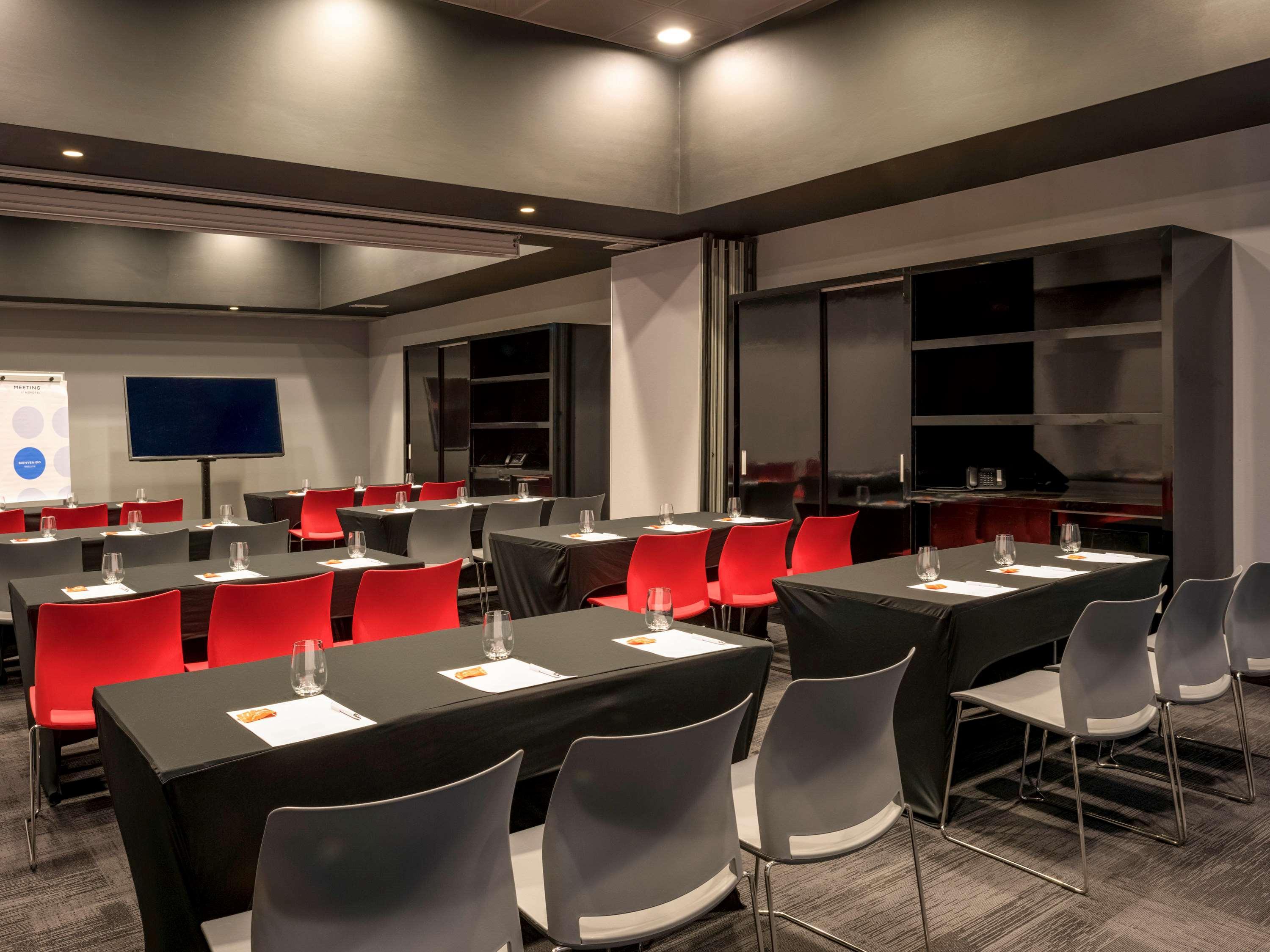 Novotel Santiago Providencia Exterior photo