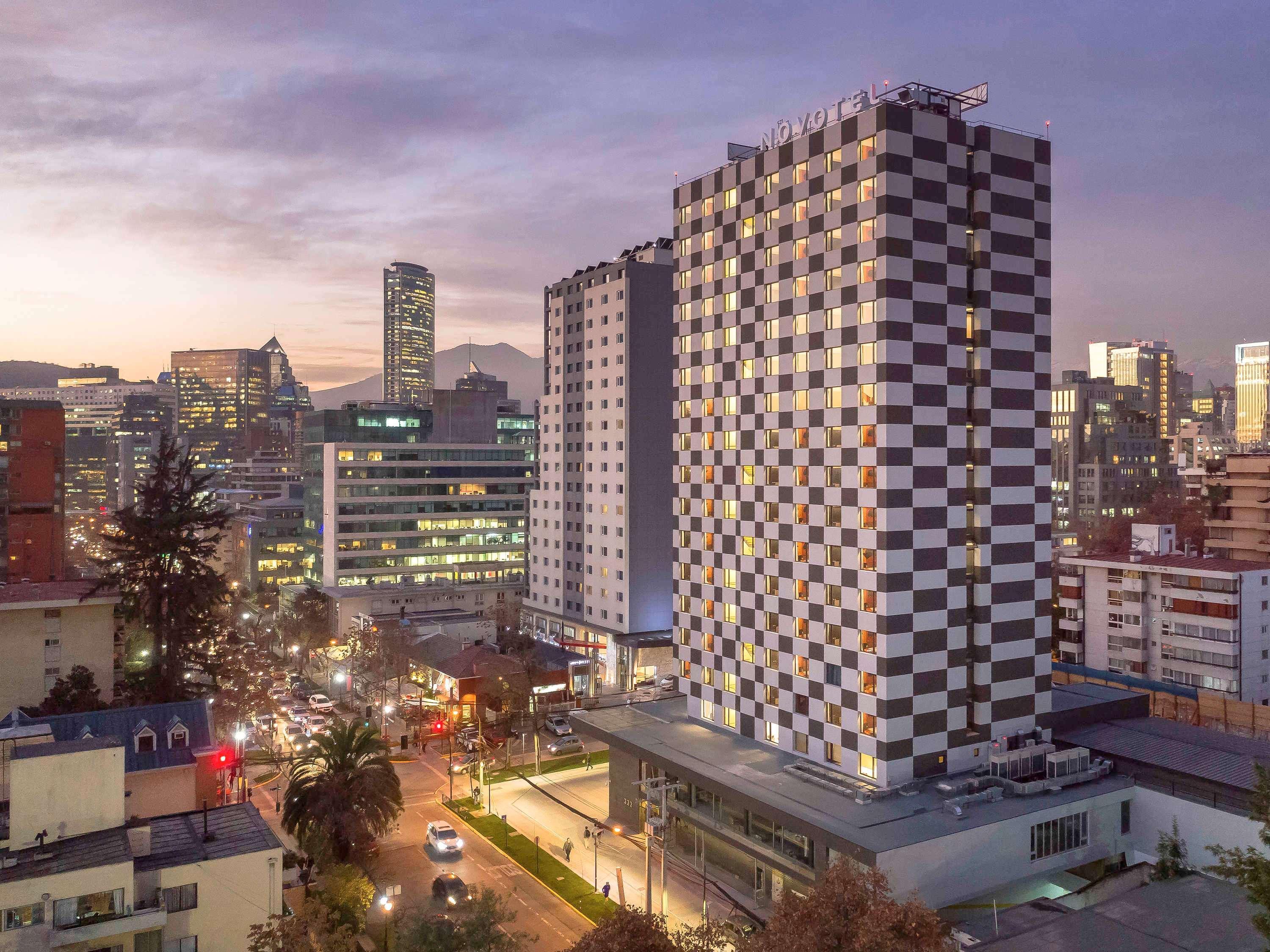 Novotel Santiago Providencia Exterior photo