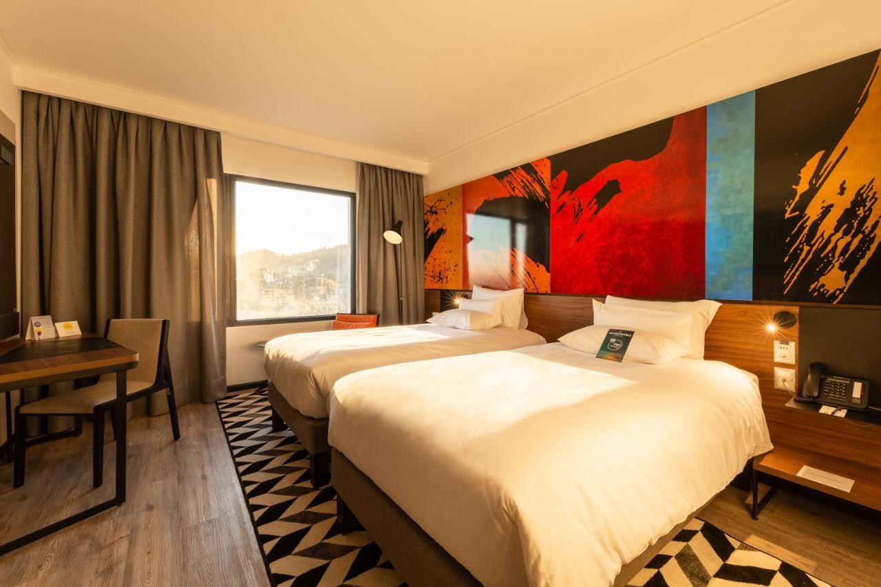 Novotel Santiago Providencia Exterior photo