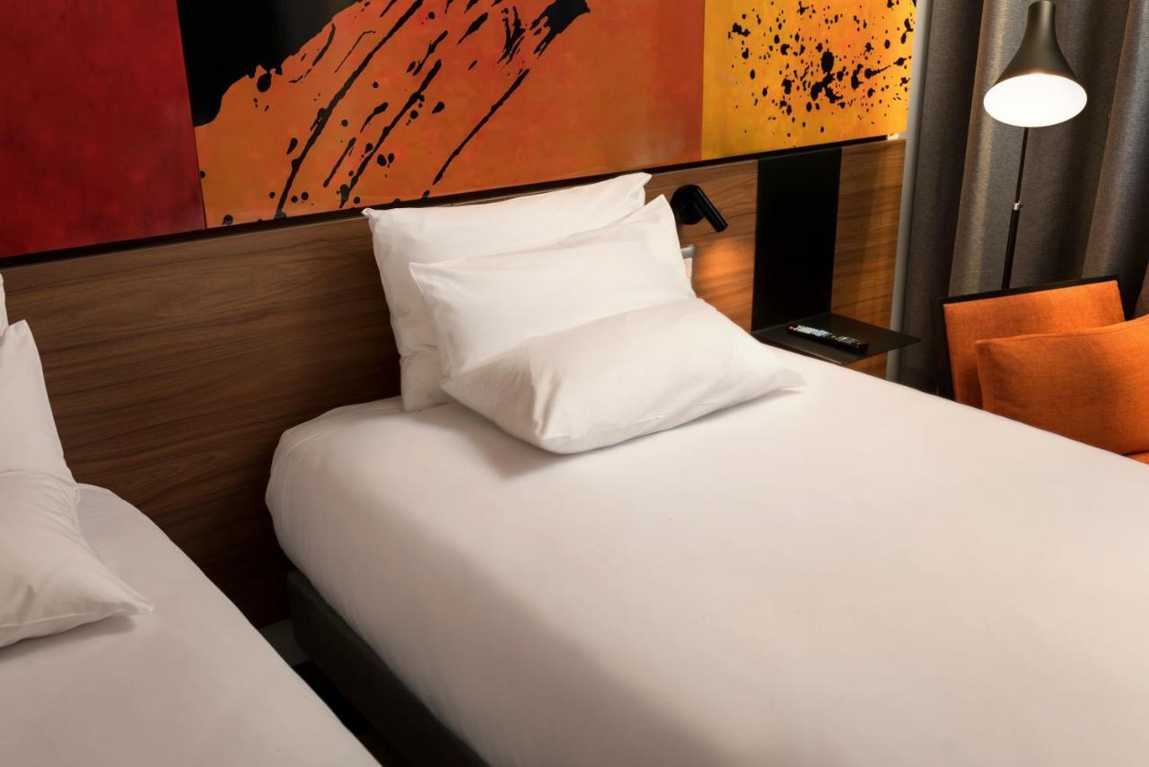 Novotel Santiago Providencia Exterior photo